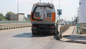 Kocaeli’deki karayollarına titiz temizlik