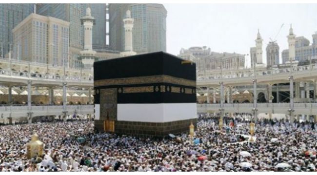 Suudi Arabistan umre ziyaretlerini kademeli olarak başlatacak