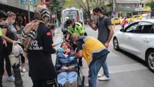 Ters yöne giren sürücünün çarptığı yaya yaralandı