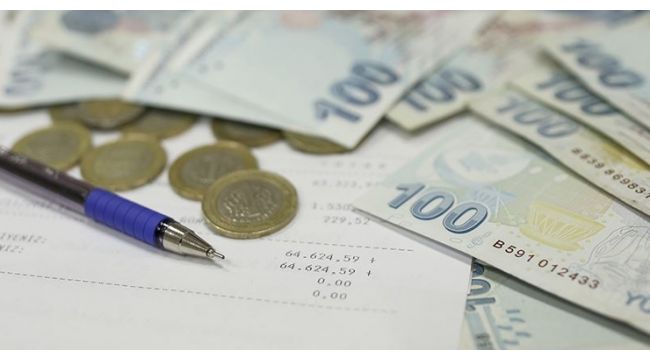 TL mevduatta ve döviz alımında vergiler indirildi