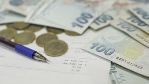 TL mevduatta ve döviz alımında vergiler indirildi