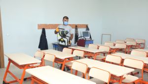 Yüz yüze eğitim öncesi okullar dezenfekte ediliyor