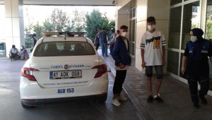 Ayağı yaralanan genci Zabıta hastaneye yetiştirdi
