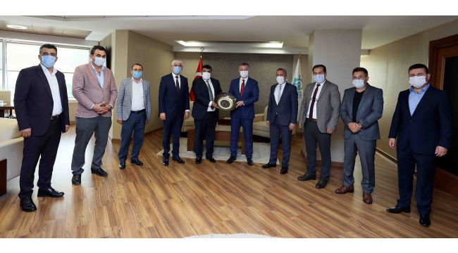 Başkan Büyükakın, Ağrılıları konuk etti
