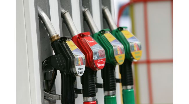 Benzin ve motorine okkalı zam geliyor