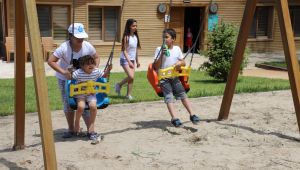 5 bin sağlıkçı aileleriyle birlikte doyasıya eğlendi