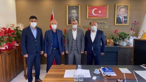 Eski ilçe başkanlarından Recep Kaya'ya ziyaret