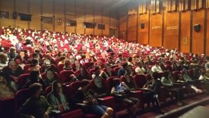 ‘Evvel Zaman İçinde’ oyunu prömiyer yaptı