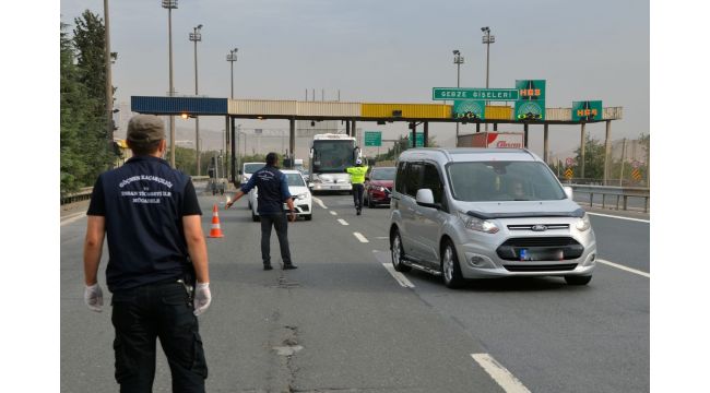 Gebze'de düzensiz göçmenler operasyonla yakalandı