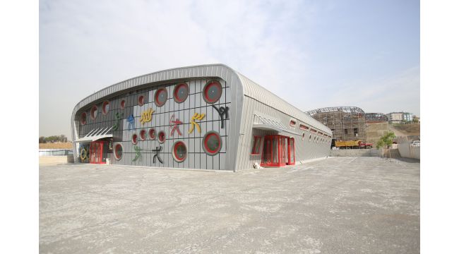 Gebze'deki spor kompleksinde salon inşaatı tamam