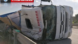 Gebze TEM'de tır devrildi: 3 yaralı
