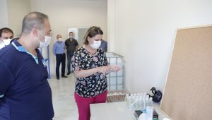 İzmit Belediyesi öz kaynaklarıyla kolonya ve dezenfektan üretti