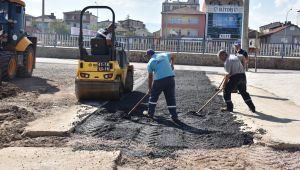 Kartepe'de yollar bakımda