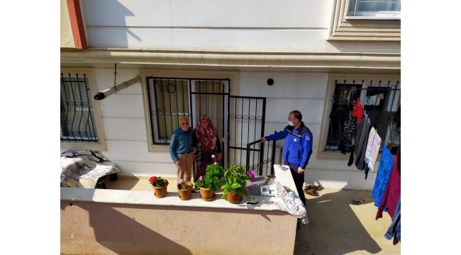 Kaybolan alzheimer hastasını zabıta evine ulaştırdı