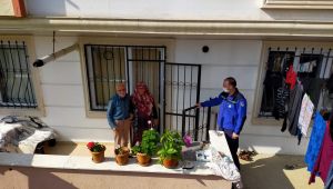 Kaybolan alzheimer hastasını zabıta evine ulaştırdı