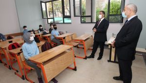 Güler ve Büyükgöz bayrak törenine katıldı