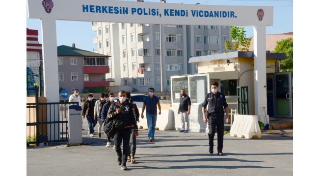 Kocaeli'de 7 düzensiz göçmen yakalandı
