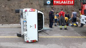 Kocaeli'de virajı alamayan kamyonet devrildi: 3 yaralı