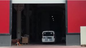 Makineye giysisini kaptıran fabrika işçisi yaralandı