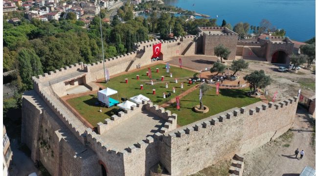 Tarihi Hereke Kalesi 5 yıl süren restorasyon sonrası turizme kazandırılıyor