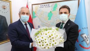 Büyükgöz öğretmenlerin Öğretmenler Günü’nü tebrik etti