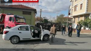 Darıca'da otomobilin çarptığı kamyon devrildi