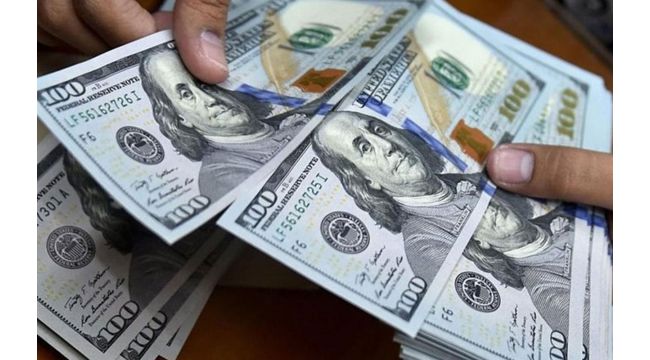 Dolar yeni haftaya rekorla başladı