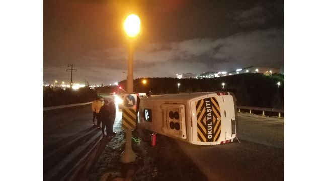 Gebze'de işçi servisi devrildi: 6 yaralı