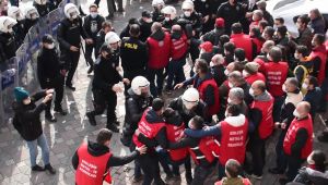 Gebze'de ortalık karıştı: 95 kişiye gözaltı