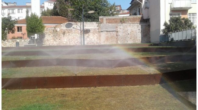 İzmit Belediyesi, parklardaki çeşmelerin kış bakımını gerçekleştirdi