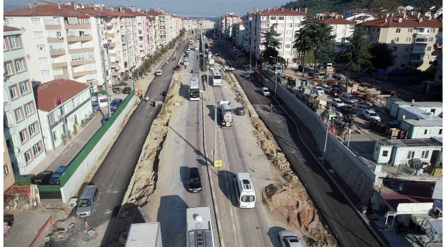 Karamürsel’de yan yollar asfaltlanıyor