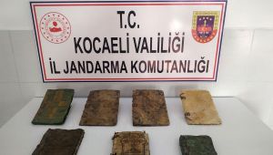 Kocaeli’de 7 adet tarihi İncil ve Tevrat ele geçirildi