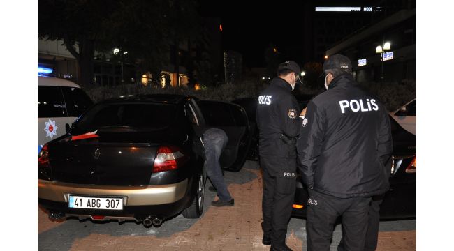 Yanlış basılan plaka polisi harekete geçirdi