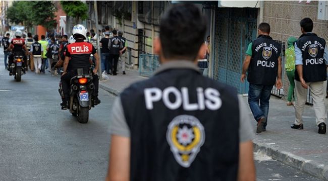 Kocaeli'de bir kişi üzerinde uyuşturucu madde ve ruhsatsız tabancayla yakalandı