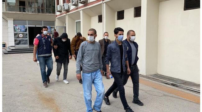Kocaeli'de evde iş bahanesiyle kadınları dolandırdılar