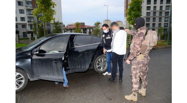 Kocaeli'de vatandaşları dolandıran çete çökertildi
