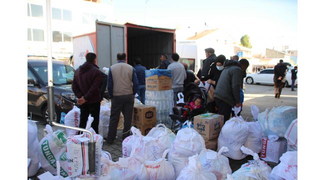 Muş'tan Kocaeli'ne kışlık erzaklar yola çıktı