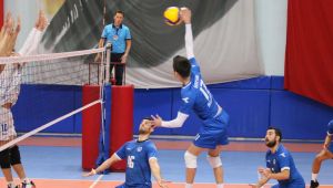 TVF Erkekler Voleybol 1. Ligi: Kocaeli Büyükşehir Belediyesi Kağıtspor: 3 - Halkbank: 0