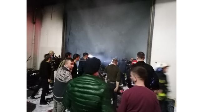Yanan silah fabrikası saatler sonra söndürüldü