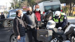 Ceza yememek için 'ehliyetim yanımda değil' dedi