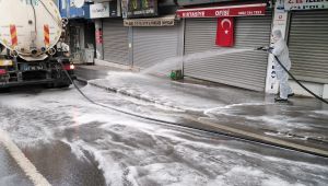 Dilovası’nda cadde ve sokaklar dezenfekte edildi