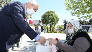 Gebze’de koronavirüsle mücadeleye destek sürüyor