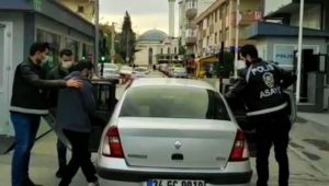 Gebze'de motosiklet hırsızları son işlerinde yakalandı