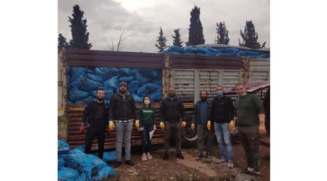 Gebze'deki Trabzonlu gençlerden alkışlanacak yardım