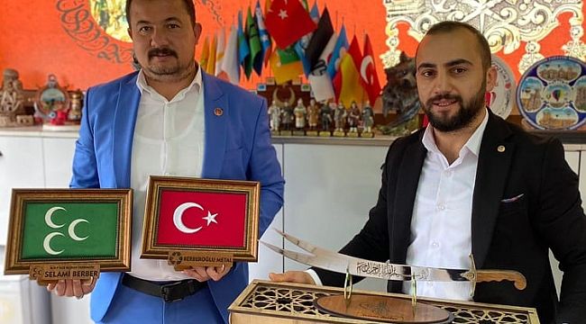 Genç iş adamı Ertaş'tan MHP'li Berber'e anlamlı ziyaret