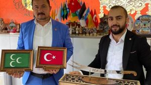 Genç iş adamı Ertaş'tan MHP'li Berber'e anlamlı ziyaret