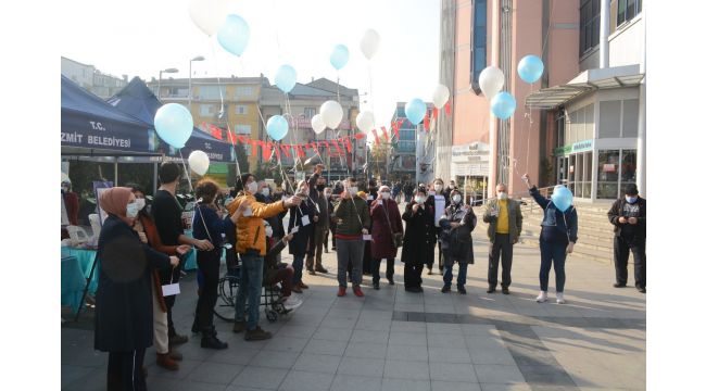İzmit Belediyesi engelli bireyler için farkındalık etkinliği düzenledi