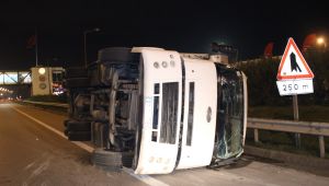 Kocaeli'de kamyon ve ticari araç çarpıştı: 1 yaralı