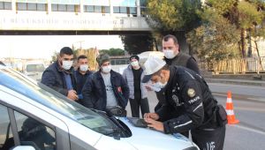 Sürücüler geri geri giderek denetimden kaçtı