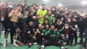 Kocaelispor’da galibiyet Hüseyin Üzülmez’e hediye edildi